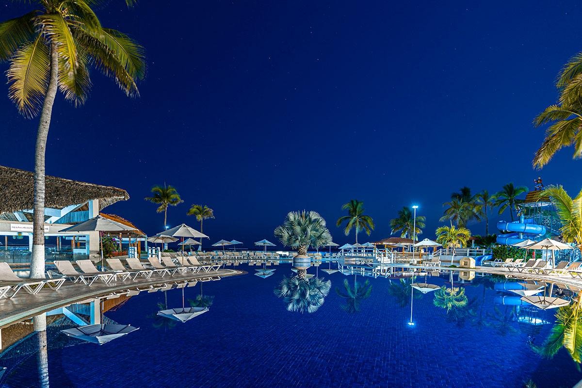  Hotel Krystal® Ixtapa